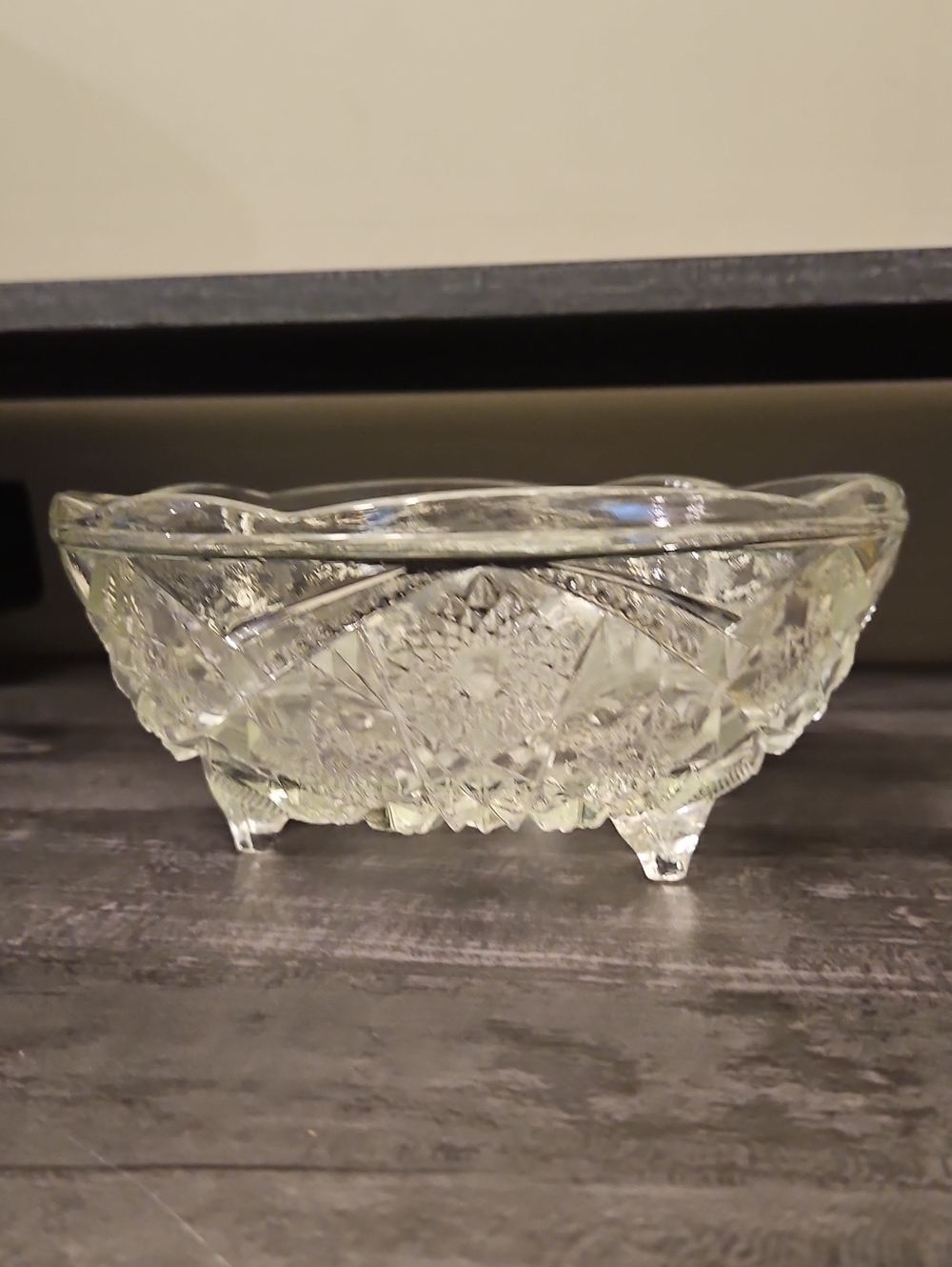 Vintage McKee Glass Toltec Clear 3-Toed Footed Bowl